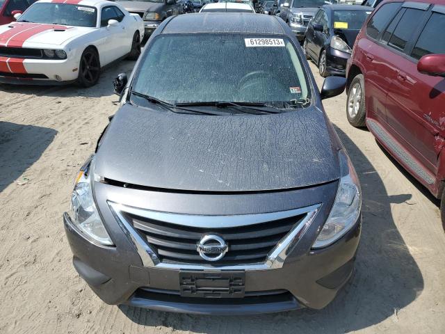 3N1CN7AP8HL824235 - 2017 NISSAN VERSA S GRAY photo 5