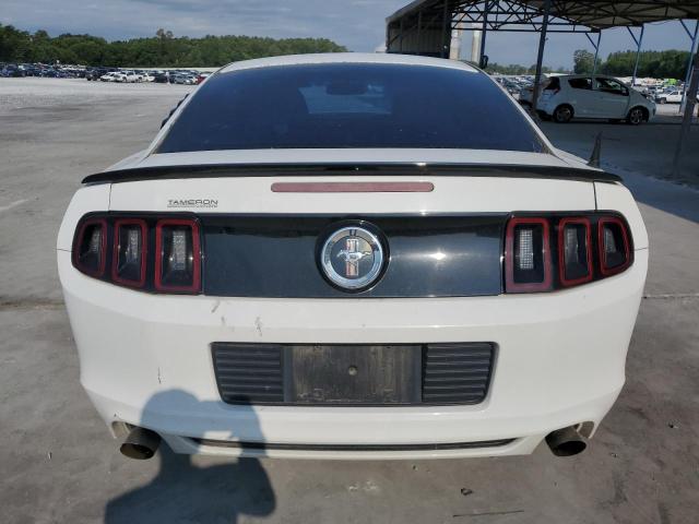 1ZVBP8AM7E5325420 - 2014 FORD MUSTANG WHITE photo 6