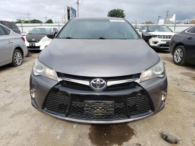 4T1BF1FK5HU625077 - 2017 TOYOTA CAMRY LE GRAY photo 5