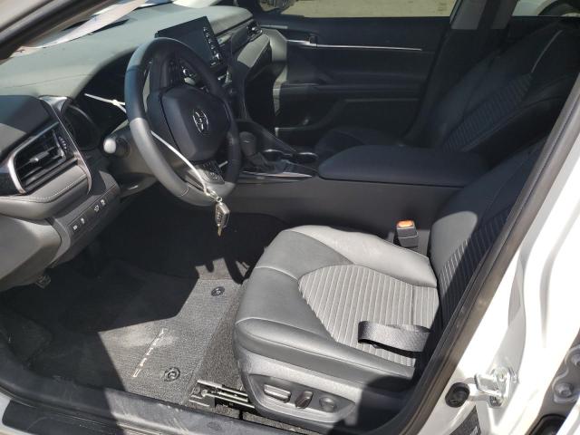 4T1G11AK0RU220483 - 2024 TOYOTA CAMRY SE NIGHT SHADE SILVER photo 7