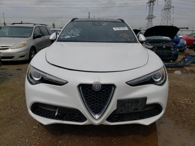 ZASPAKBN4K7C34241 - 2019 ALFA ROMEO STELVIO TI WHITE photo 5