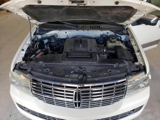 5LMFU28538LJ02597 - 2008 LINCOLN NAVIGATOR თეთრი ფოტო 11