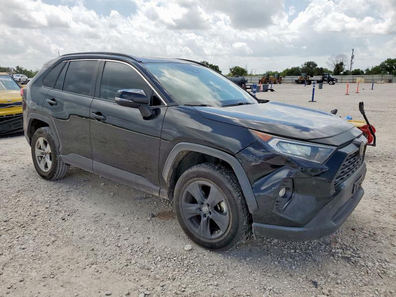 2T3W1RFV5KW020323 - 2019 TOYOTA RAV4 XLE Қара фото 4