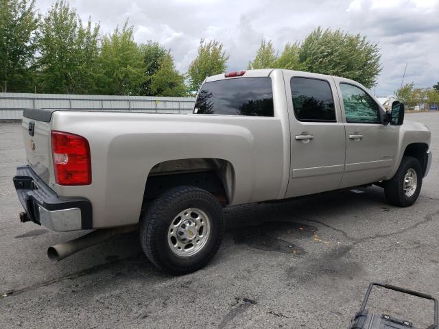 1GCHK23638F104239 - 2008 CHEVROLET 2500 HD K2500 HEAVY DUTY BEIGE photo 3