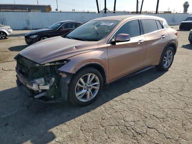 SJKCH5CP1HA036777 - 2017 INFINITI QX30 BASE 金色 照片 1