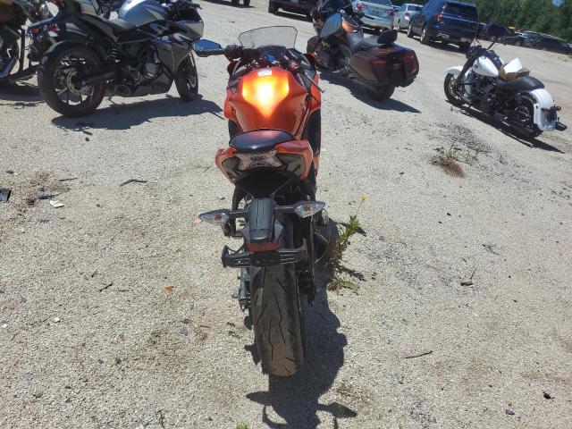 JKAEXEJ13HDA01392 - 2017 KAWASAKI EX650 J ნარინჯისფერი ფოტო 4