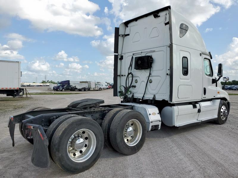 1FUJGLDR5CSBP6850 - 2012 FREIGHTLINER CASCADIA 1 Biały zdjęcie 4