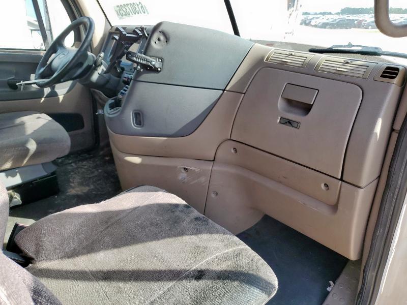 1FUJGLDR5CSBP6850 - 2012 FREIGHTLINER CASCADIA 1 Biały zdjęcie 5