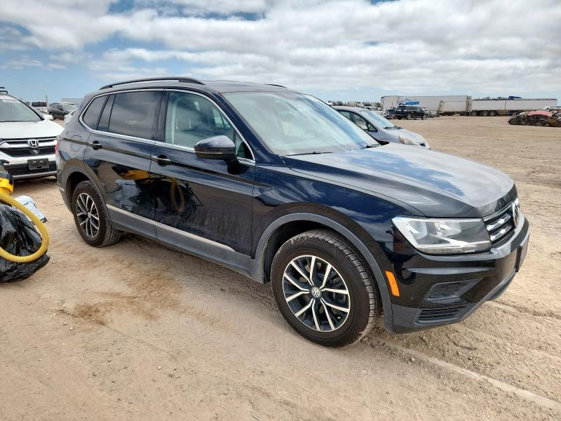 3VV3B7AX5MM044107 - 2021 VOLKSWAGEN TIGUAN SE Սև լուսանկար 4