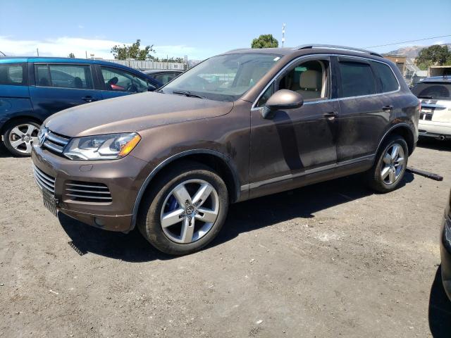 WVGEF9BP8DD010840 - 2013 VOLKSWAGEN TOUAREG V6 BROWN photo 1