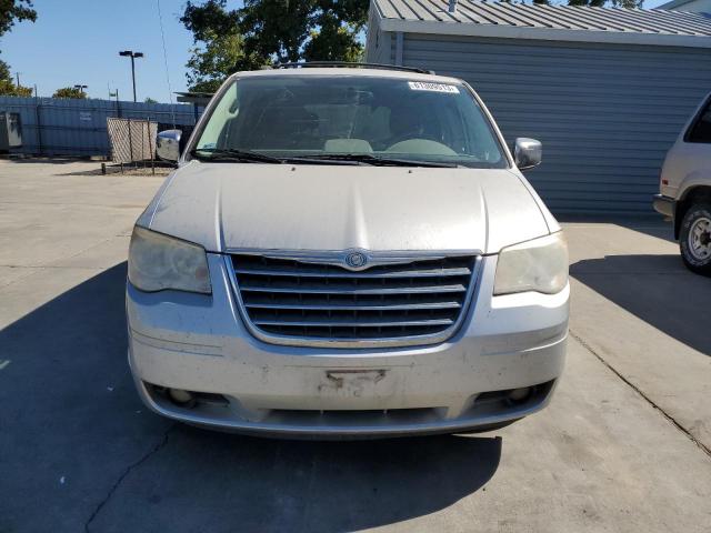 2A4RR5D10AR188744 - 2010 CHRYSLER TOWN & COU TOURING 银色 照片 5