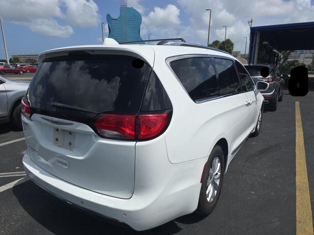 2C4RC1BG8KR537531 - 2019 CHRYSLER PACIFICA TOURING L WHITE photo 4