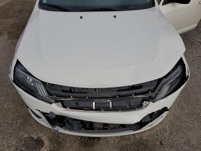 3FAHP0GA5CR127950 - 2012 FORD FUSION S WHITE photo 11