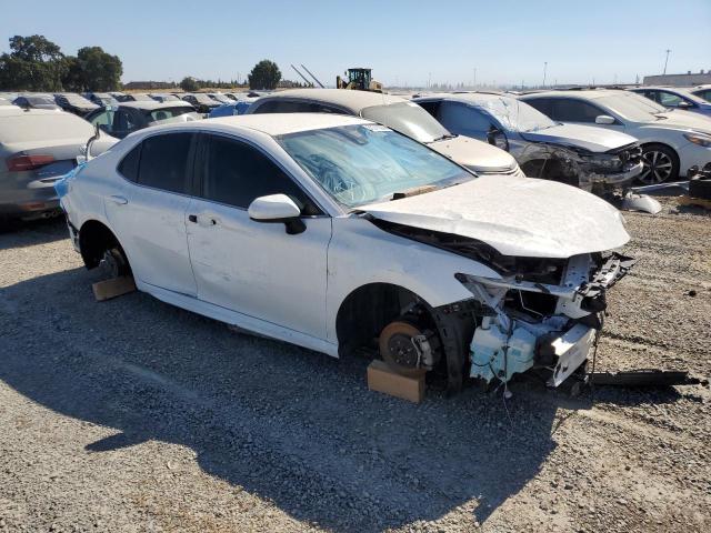 4T1G11AK1LU905731 - 2020 TOYOTA CAMRY SE WHITE photo 4