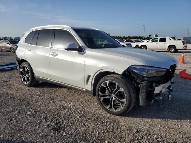 5UXCR4C01N9M13231 - 2022 BMW X5 SDRIVE 40I WHITE photo 4