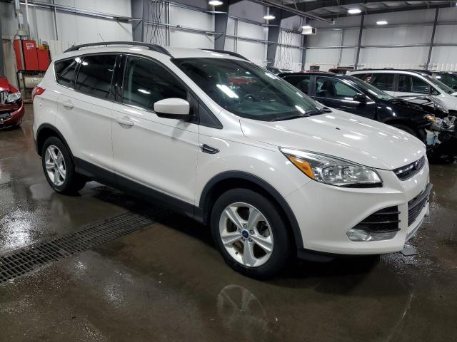 1FMCU9GX1GUB22356 - 2016 FORD ESCAPE SE WHITE photo 4