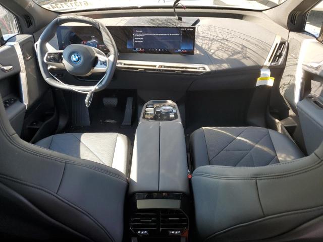 WB523CF09RCS04473 - 2024 BMW IX XDRIVE50 GRAY photo 8