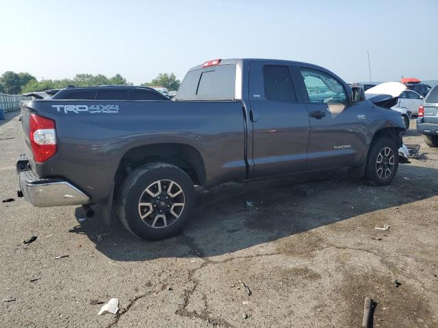 5TFUY5F13FX440317 - 2015 TOYOTA TUNDRA DOUBLE CAB SR/SR5 GRAY photo 3