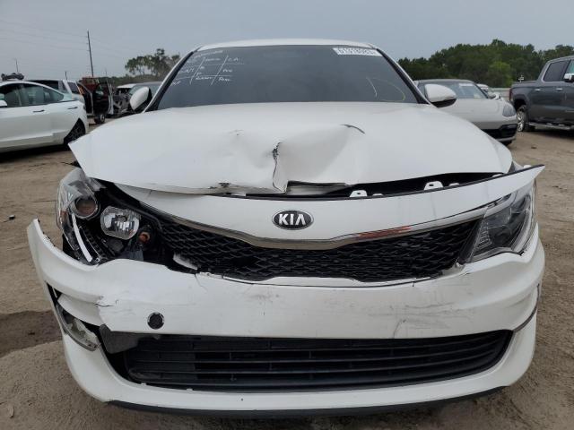 KNAGT4L37J5213578 - 2018 KIA OPTIMA LX WHITE photo 5