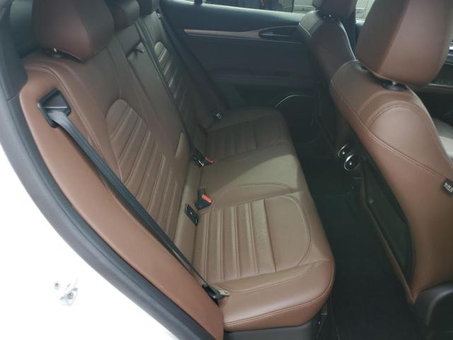 ZASPAKBN9K7C42755 - 2019 ALFA ROMEO STELVIO TI WHITE photo 11