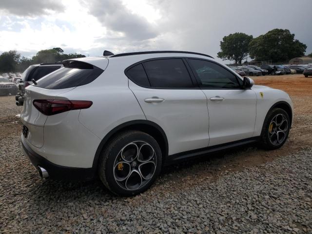 ZASPAKBN9K7C42755 - 2019 ALFA ROMEO STELVIO TI WHITE photo 3