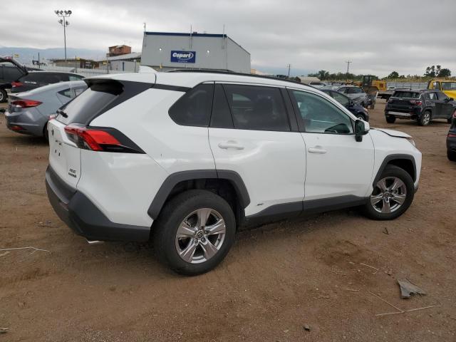 2T3RWRFV8NW140555 - 2022 TOYOTA RAV4 XLE WHITE photo 3