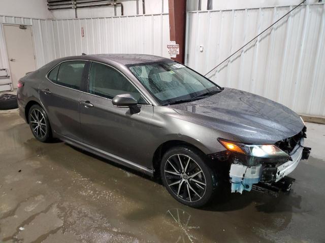 4T1G11AK0PU829845 - 2023 TOYOTA CAMRY SE NIGHT SHADE GRAY photo 4