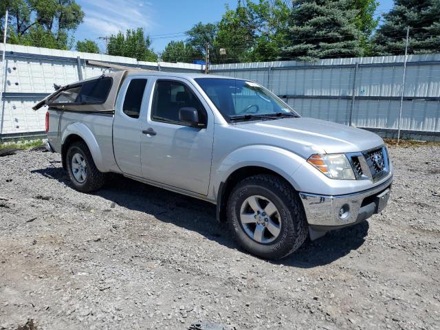 1N6AD0CW8AC404590 - 2010 NISSAN FRONTIER KING CAB SE SILVER photo 4