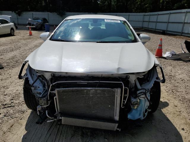 1G4ZN5SZ4JU116714 - 2018 BUICK LACROSSE PREFERRED WHITE photo 5