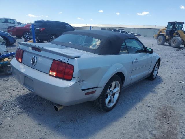 1ZVFT84N575293944 - 2007 FORD MUSTANG SILVER photo 3