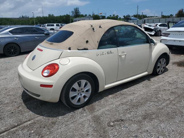 3VWRG3AL2AM004978 - 2010 VOLKSWAGEN NEW BEETLE CREAM photo 3