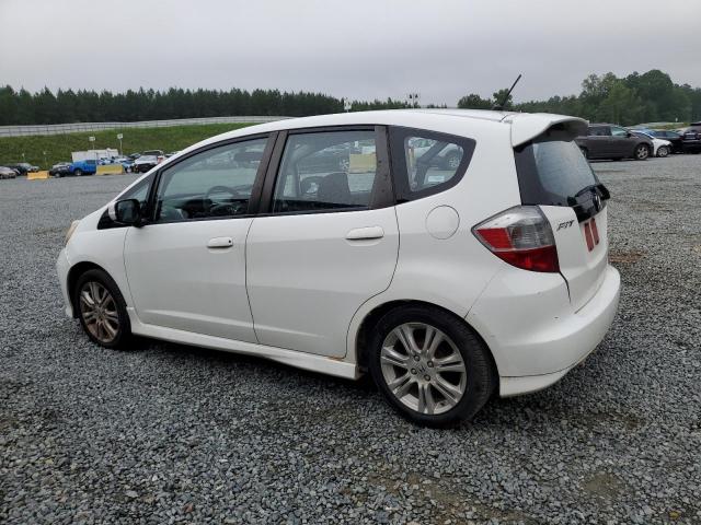 JHMGE88489S056788 - 2009 HONDA FIT SPORT WHITE photo 2