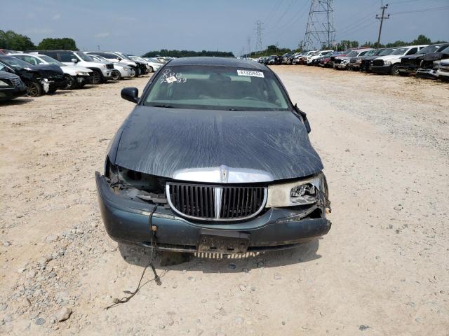 1LNFM82W4WY708532 - 1998 LINCOLN TOWN CAR SIGNATURE TEAL photo 5