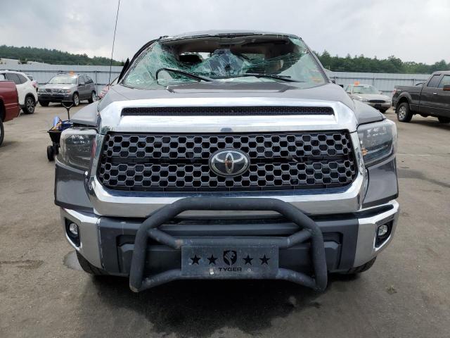 5TFUY5F12KX789124 - 2019 TOYOTA TUNDRA DOUBLE CAB SR/SR5 GRAY photo 5