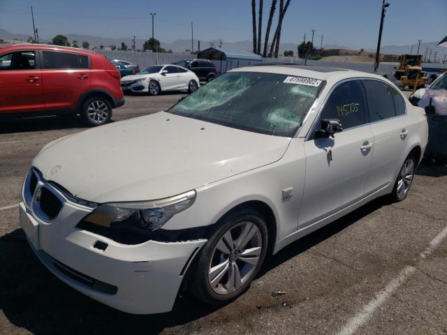 WBANV1C58AC158362 - 2010 BMW 528 XI WHITE photo 2