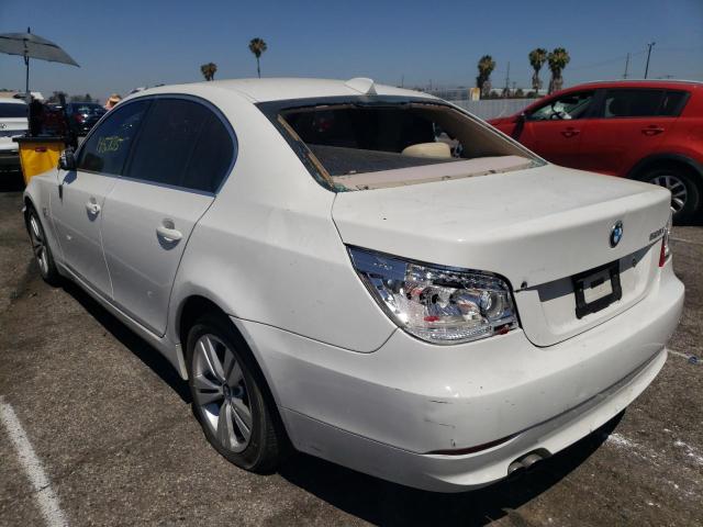 WBANV1C58AC158362 - 2010 BMW 528 XI WHITE photo 3