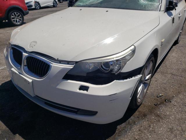 WBANV1C58AC158362 - 2010 BMW 528 XI WHITE photo 9
