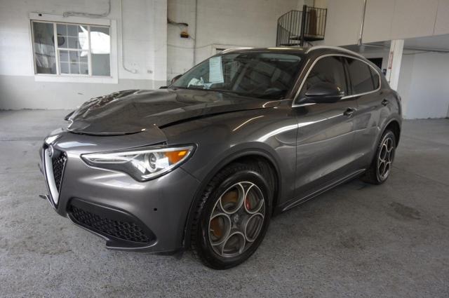 ZASFAKANXJ7B83288 - 2018 ALFA ROMEO STELVIO CHARCOAL photo 2