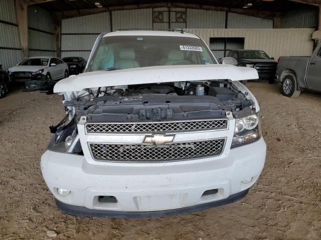 1GNFC36069R293915 - 2009 CHEVROLET SUBURBAN C1500 LTZ WHITE photo 5