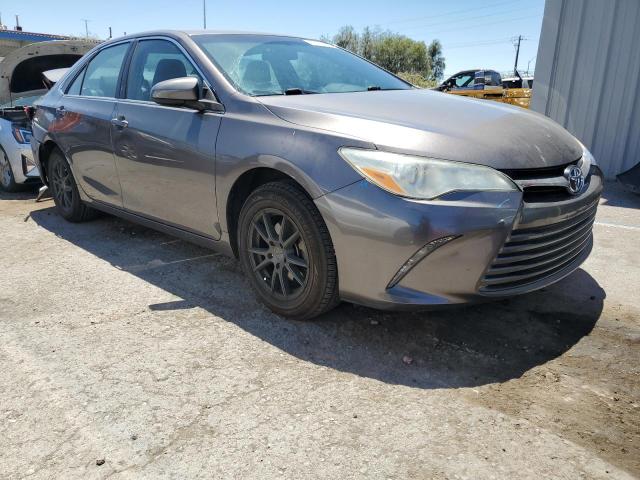 4T1BF1FK1GU131331 - 2016 TOYOTA CAMRY LE GRAY photo 4