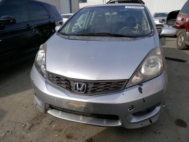 JHMGE8H56DC043551 - 2013 HONDA FIT SPORT GRAY photo 5