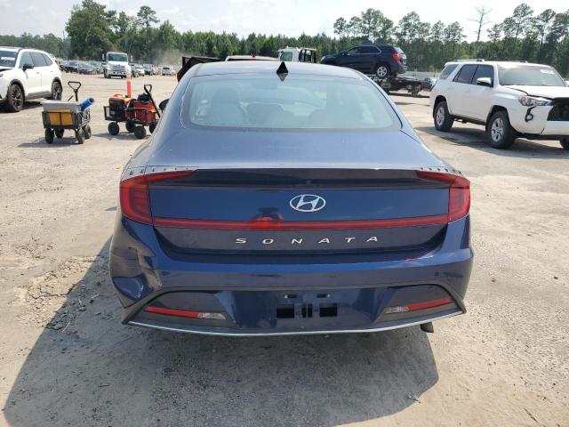 5NPEG4JAXMH077595 - 2021 HYUNDAI SONATA SE BLUE photo 6