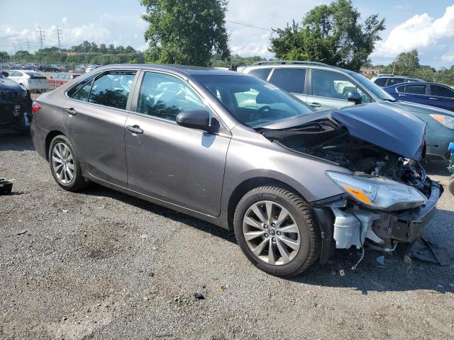 4T1BF1FK0HU327150 - 2017 TOYOTA CAMRY LE GRAY photo 4