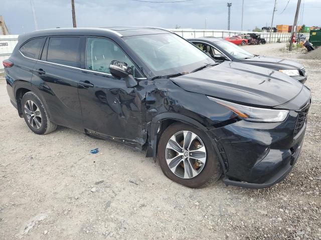 5TDGZRBH9NS240308 - 2022 TOYOTA HIGHLANDER XLE Սև լուսանկար 4