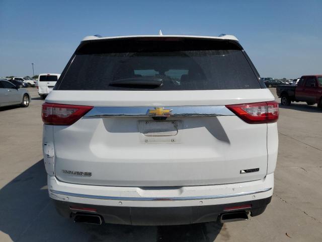 1GNERKKW6JJ240536 - 2018 CHEVROLET TRAVERSE PREMIER WHITE photo 6