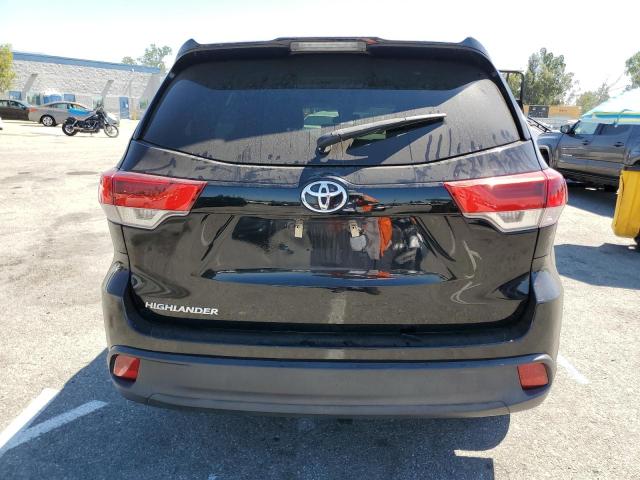 5TDZARFH5HS028777 - 2017 TOYOTA HIGHLANDER LE BLACK photo 6