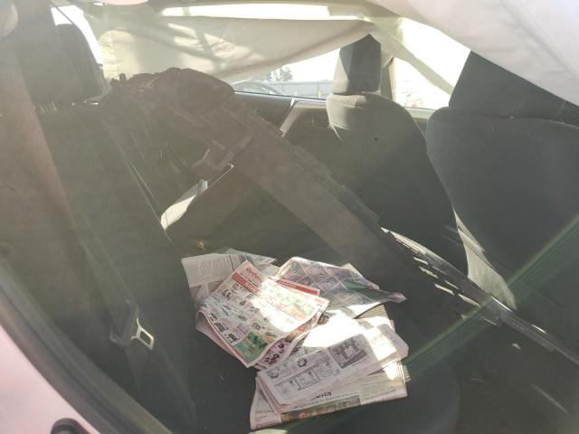 JTMZFREV4JJ182201 - 2018 TOYOTA RAV4 LE თეთრი ფოტო 11