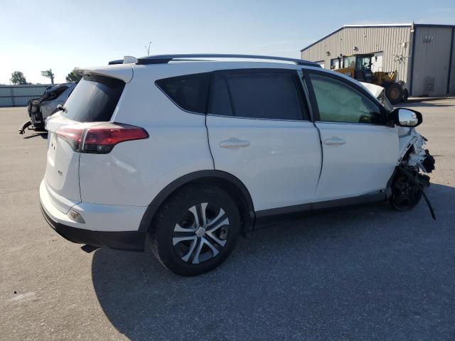 JTMZFREV4JJ182201 - 2018 TOYOTA RAV4 LE თეთრი ფოტო 3
