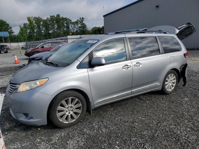2011 TOYOTA SIENNA XLE, 