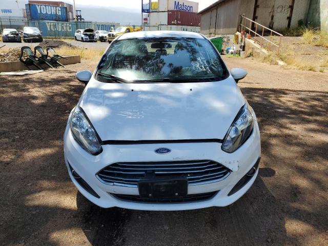 3FADP4EJ0GM178963 - 2016 FORD FIESTA SE WHITE photo 5